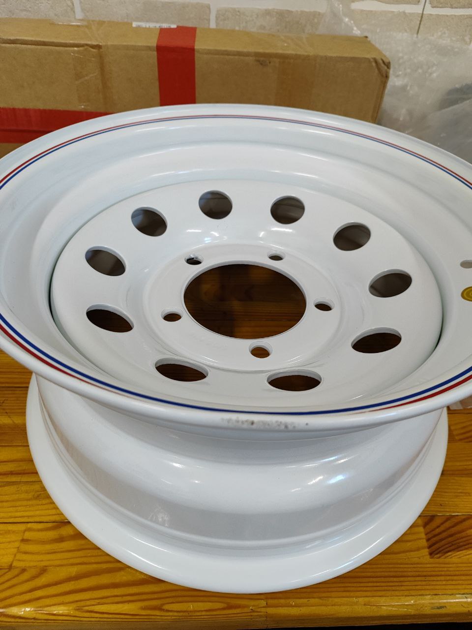 OFF-ROAD Wheels Диск усиленный УАЗ стальной белый 5x139,7 7xR15 d110 ET-3 (уценка)